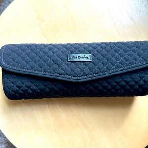 Vera Bradley Iconic On A Roll Case